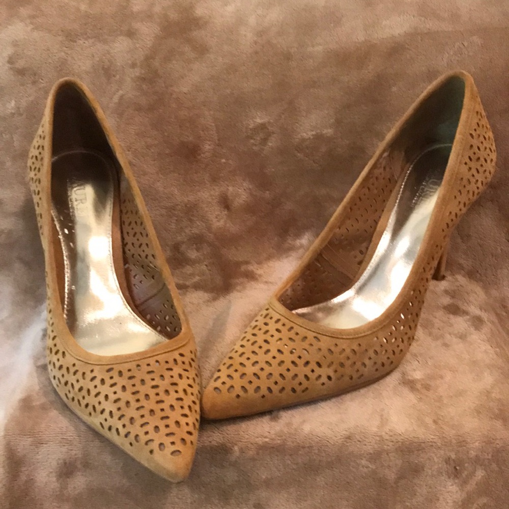 Ralph Lauren brown/luggage sued pumps size 9.5